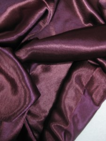 4 Glänzender Softsatin Rest burgund